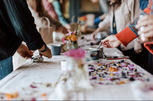 Load image into Gallery viewer, Flowers in Winter Workshop
